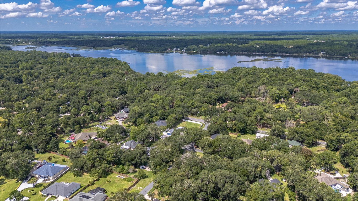 Fernandina Beach, Florida, 32034, United States, 3 Bedrooms Bedrooms, ,2 BathroomsBathrooms,Residential,For Sale,1916317