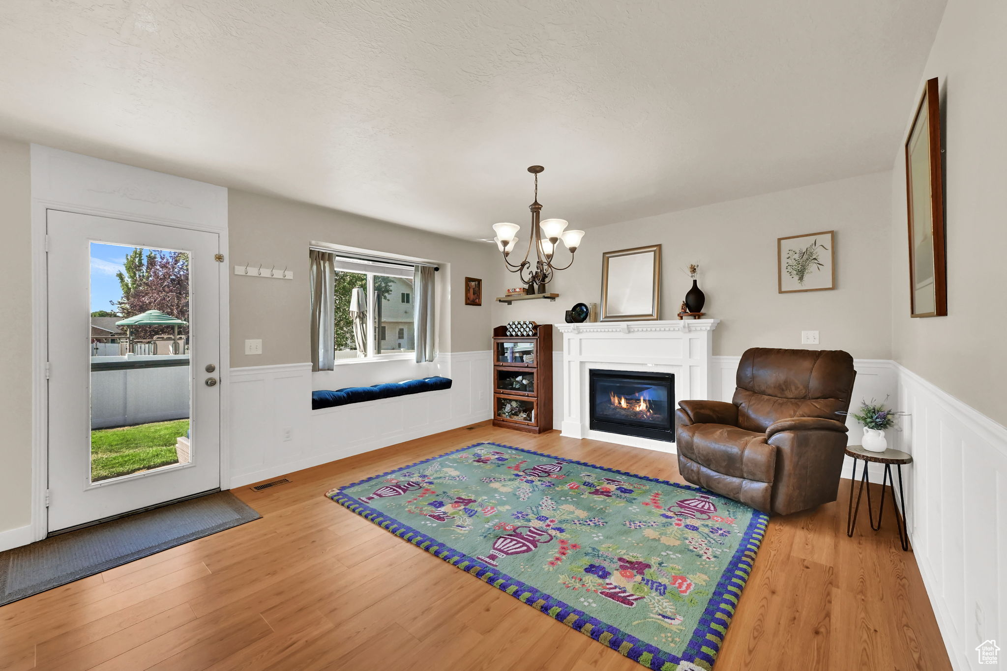 Clinton, Utah, 84015, United States, 7 Bedrooms Bedrooms, ,3 BathroomsBathrooms,Residential,For Sale,1918162