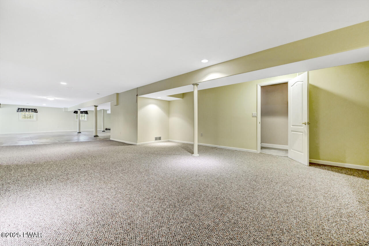 Lords Valley, Pennsylvania, 18428, United States, 3 Bedrooms Bedrooms, ,3 BathroomsBathrooms,Residential,For Sale,2005148