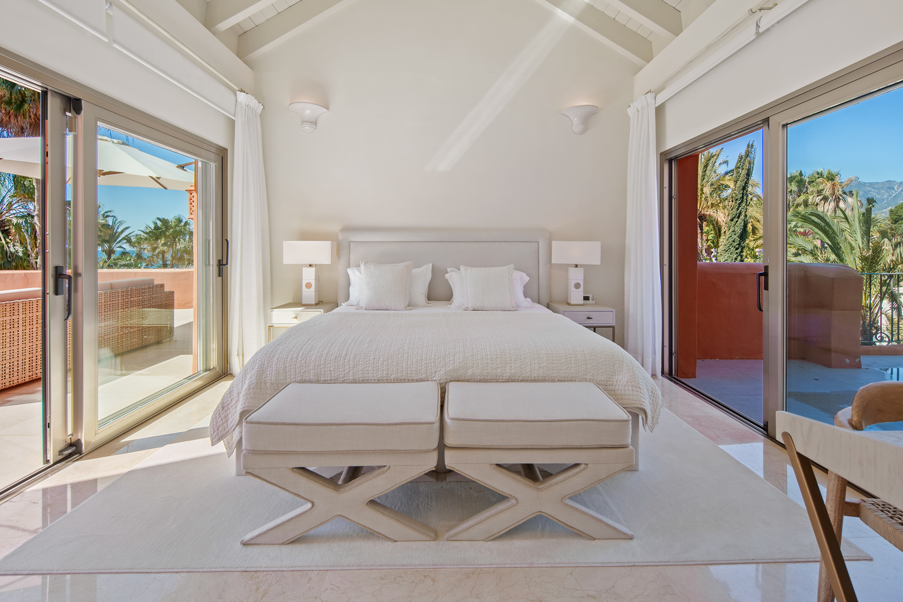  Duplex penthouse with sea views in gated beachfront community, Marbella East - 物件實景