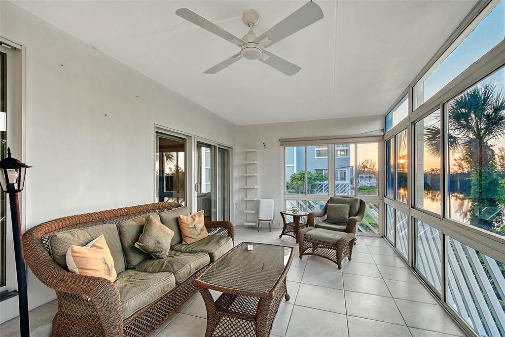 Bradenton, Florida, 34210, United States, 2 Bedrooms Bedrooms, ,3 BathroomsBathrooms,Residential,For Sale,1793424