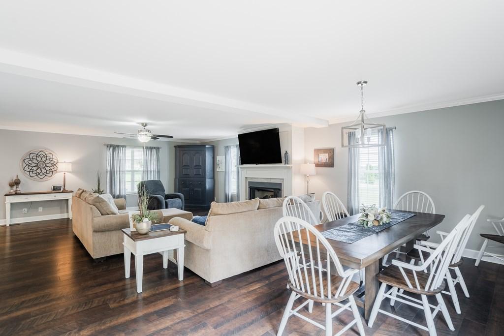 CHATSWORTH, Georgia, 30705, United States, 3 Bedrooms Bedrooms, ,3 BathroomsBathrooms,Residential,For Sale,1965219