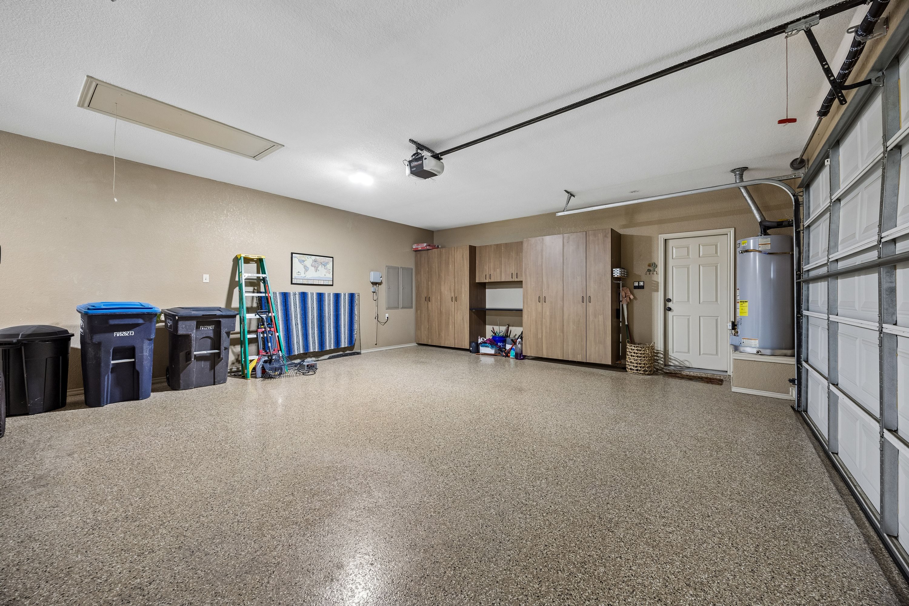  837 Thomas Crossing Drive, Fort Worth, TX, 76028 - 物件實景