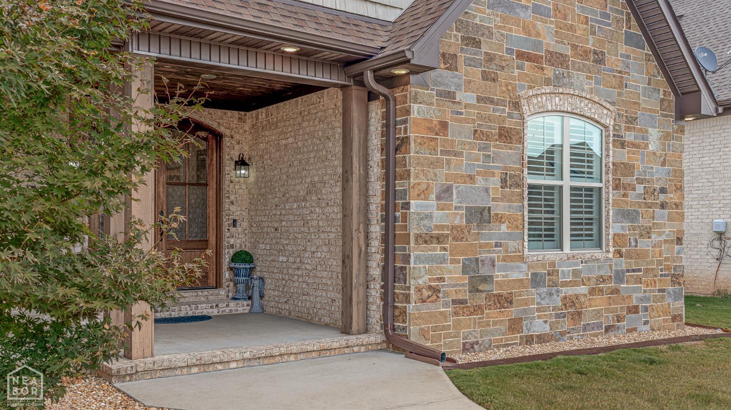 Jonesboro, Arkansas, 72404, United States, ,4 BathroomsBathrooms,Residential,For Sale,1981913