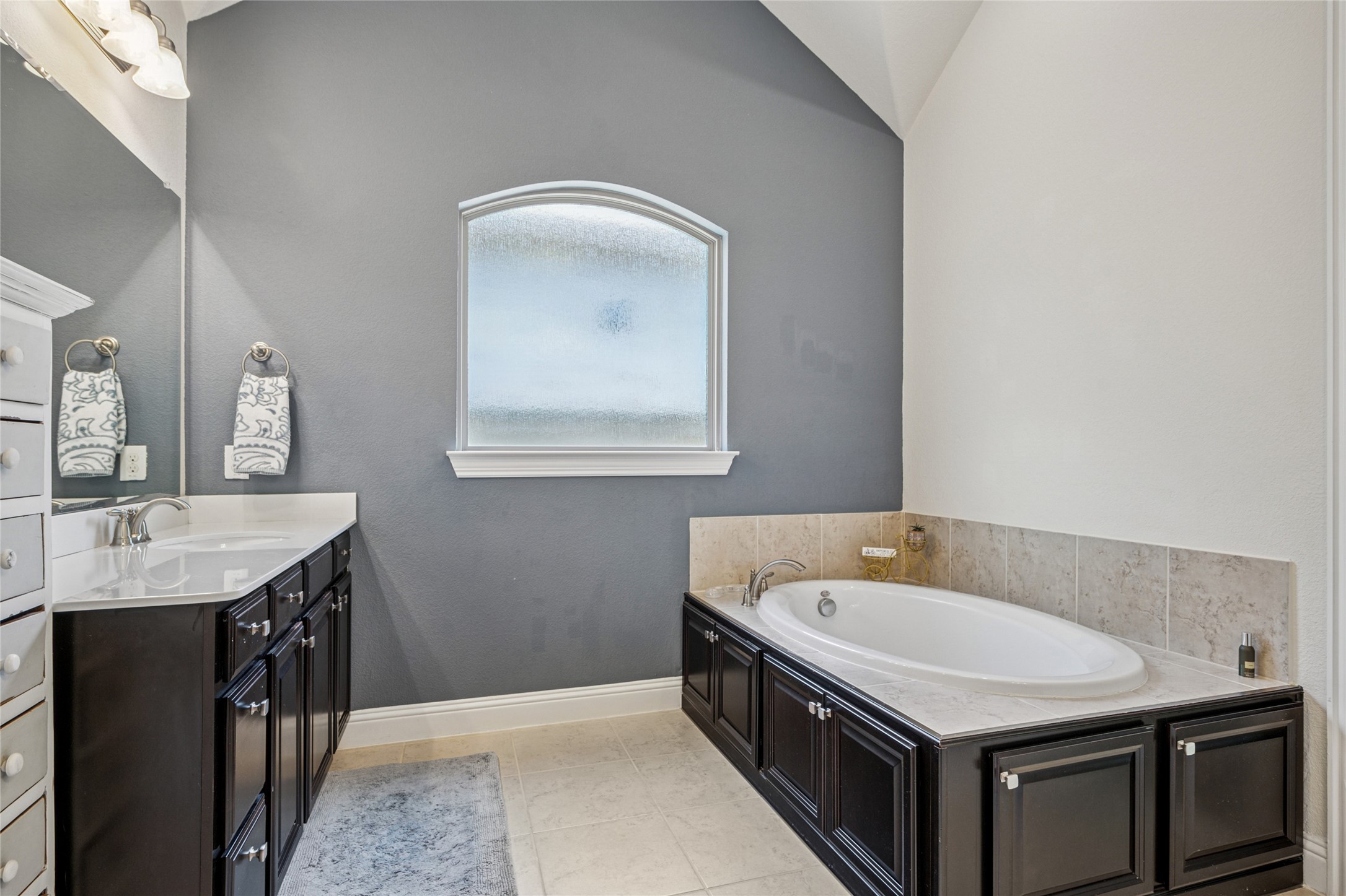 Argyle, Texas, 76226, United States, 4 Bedrooms Bedrooms, ,3 BathroomsBathrooms,Residential,For Sale,1828287