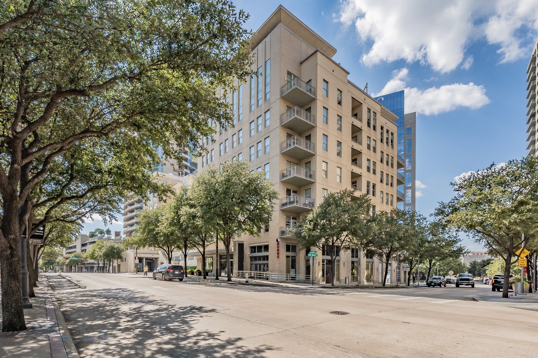 Dallas, Texas, 75219, United States, 2 Bedrooms Bedrooms, ,2 BathroomsBathrooms,Residential,For Sale,1983797