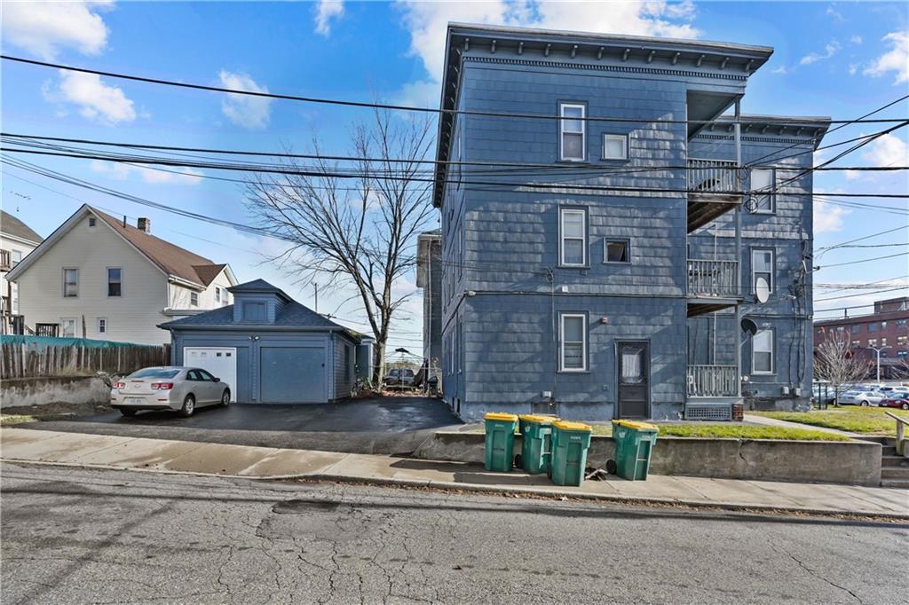 Woonsocket, Rhode Island, 02895, United States, 10 Bedrooms Bedrooms, ,4 BathroomsBathrooms,Residential,For Sale,1935658