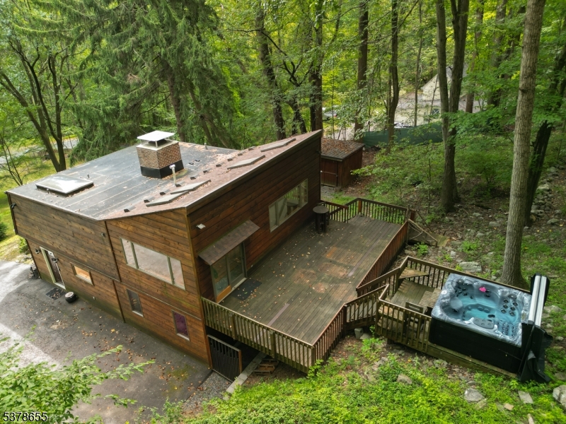 Lebanon Twp., New Jersey, 08826, United States, 3 Bedrooms Bedrooms, ,2 BathroomsBathrooms,Residential,For Sale,1972672