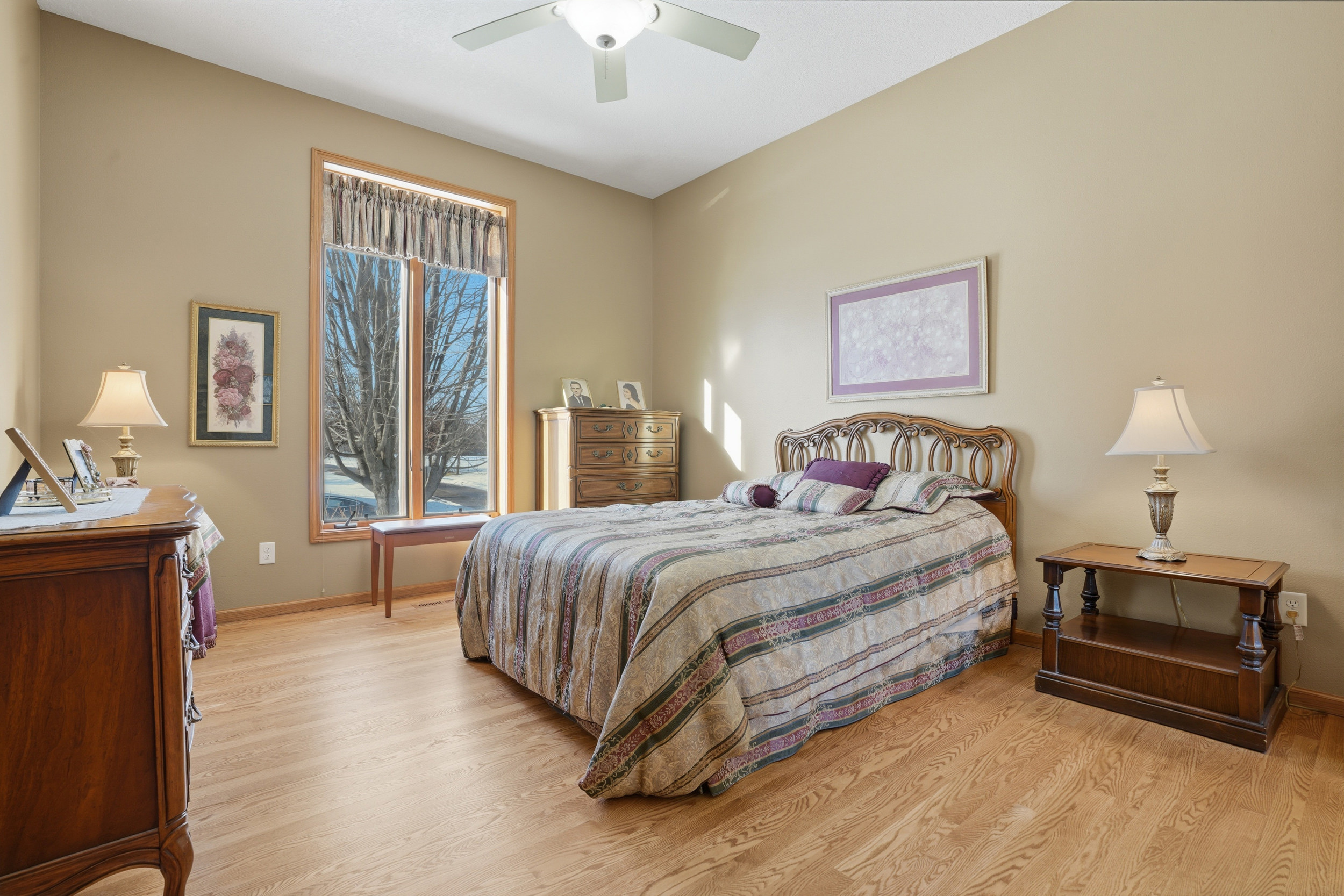 Washington, Iowa, 52353, United States, 5 Bedrooms Bedrooms, ,3 BathroomsBathrooms,Residential,For Sale,2008132