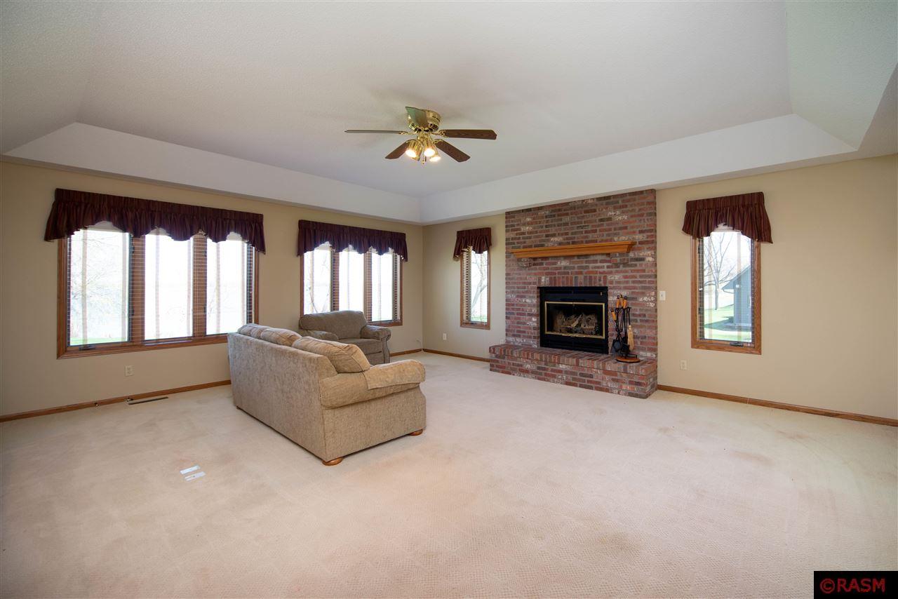 Lake Crystal, Minnesota, 56055, United States, 4 Bedrooms Bedrooms, ,3 BathroomsBathrooms,Residential,For Sale,1798331