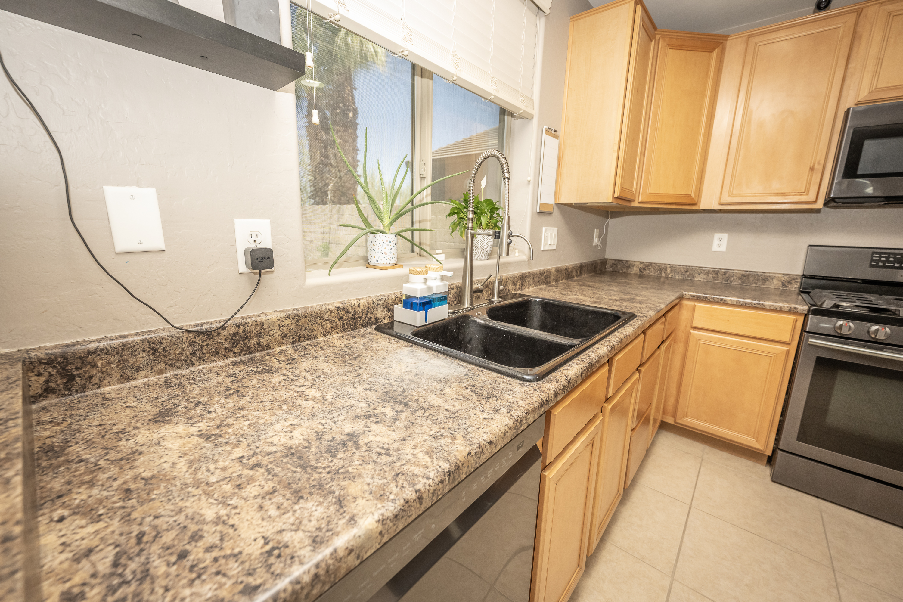 Phoenix, Arizona, 85085, United States, 4 Bedrooms Bedrooms, ,3 BathroomsBathrooms,Residential,For Sale,1869384