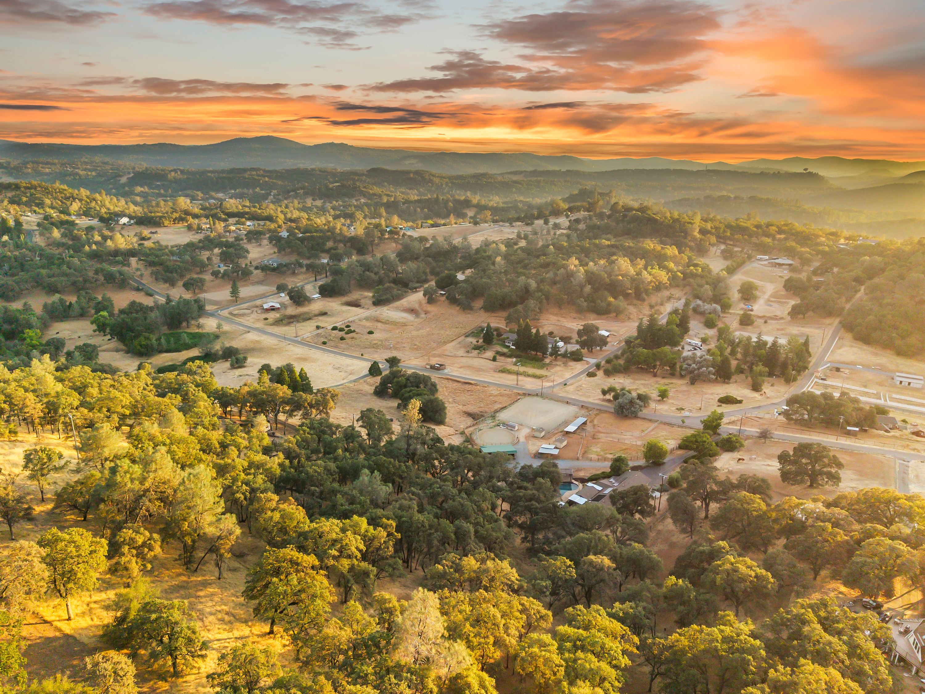  California Equestrian Property with ADU, Horse Arena & Pool - 物件實景