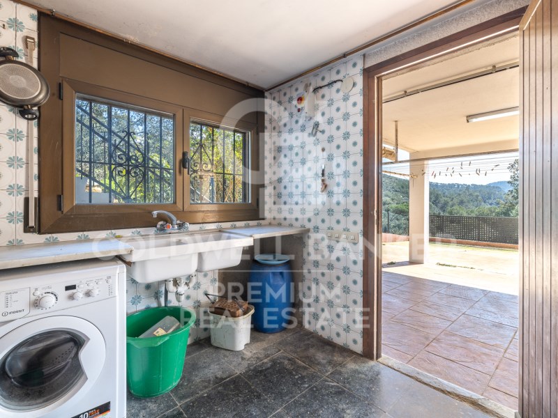Sant Cugat del Vallès, Catalonia, ES, 5 Bedrooms Bedrooms, ,2 BathroomsBathrooms,Residential,For Sale,1759701