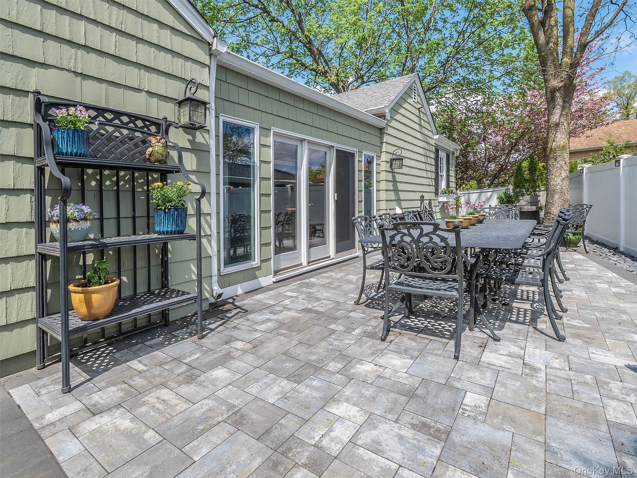  3 Duke Place, Glen Cove, NY, 11542 - 物件實景