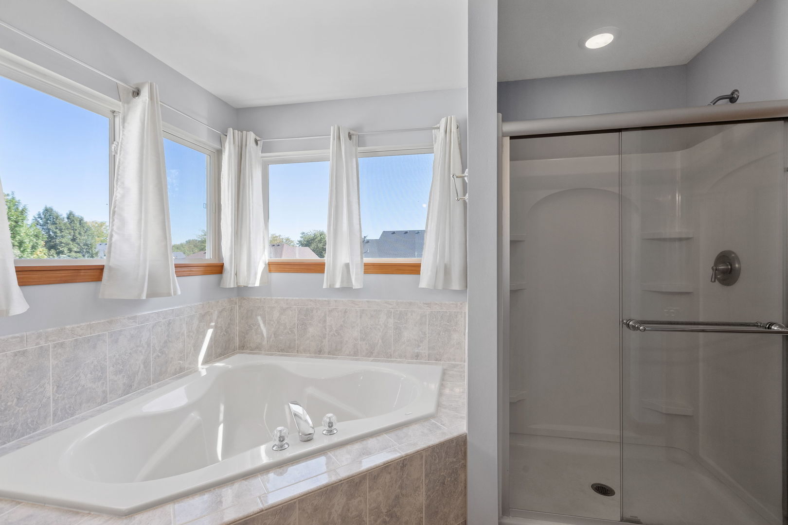 Sugar Grove, Illinois, 60554, United States, 5 Bedrooms Bedrooms, ,4 BathroomsBathrooms,Residential,For Sale,1949761