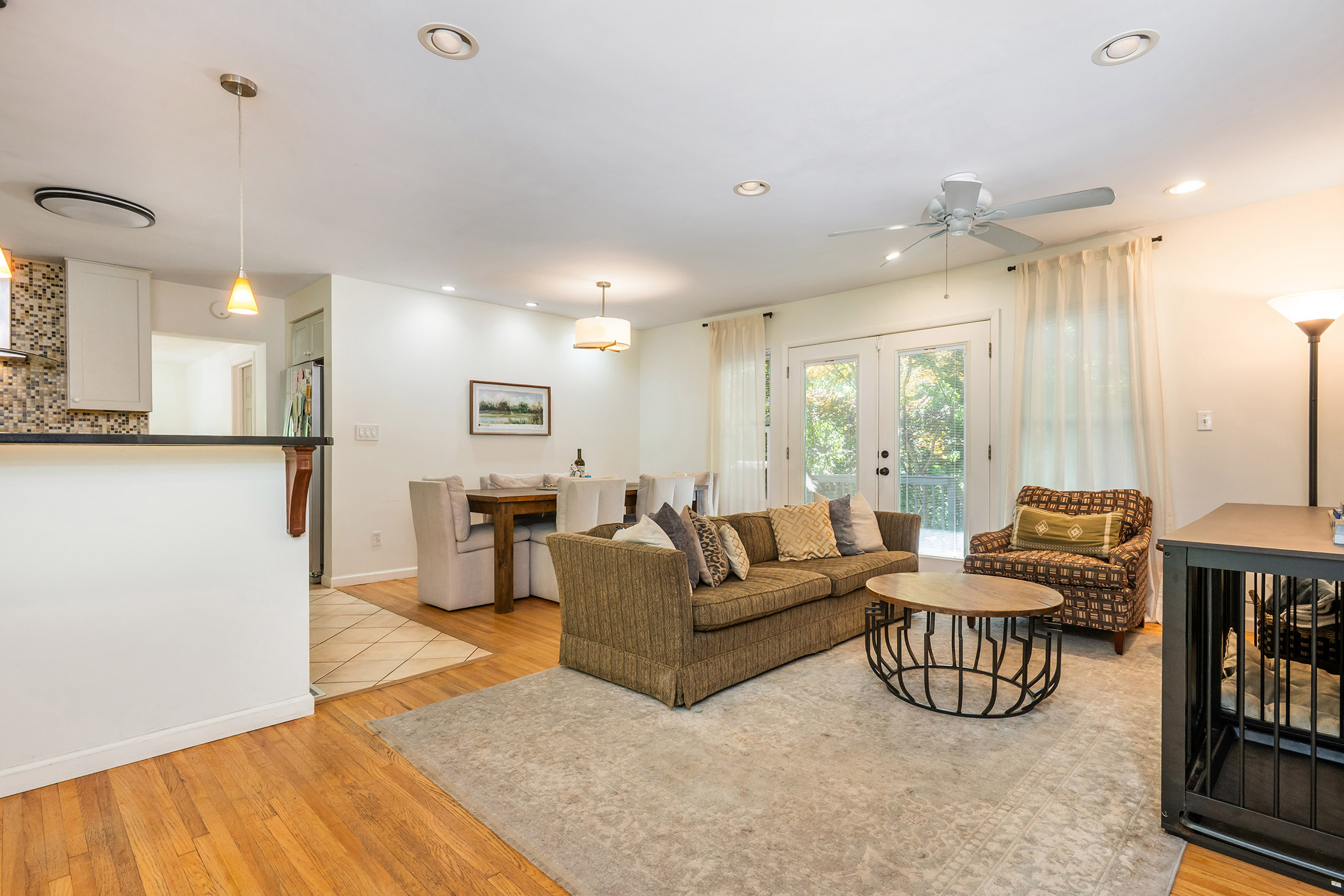  Classic Brick Ranch in Sought-After Wakefield Forest - 物件實景