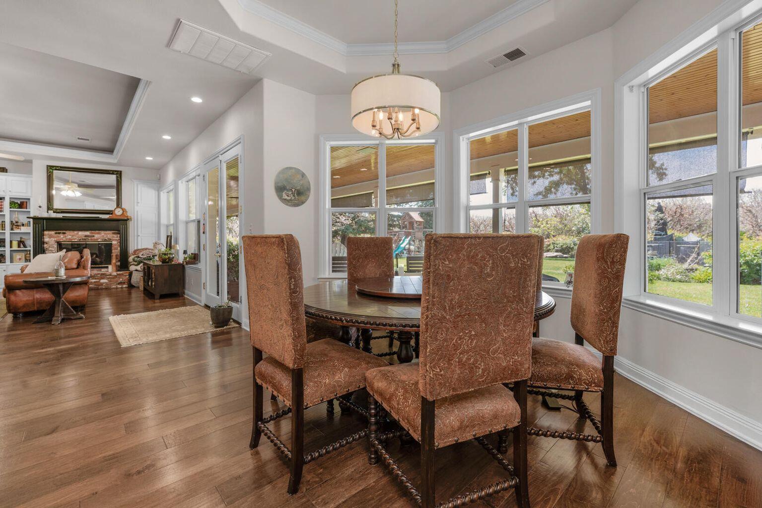 Exeter, California, 93221, United States, 4 Bedrooms Bedrooms, ,5 BathroomsBathrooms,Residential,For Sale,1981903