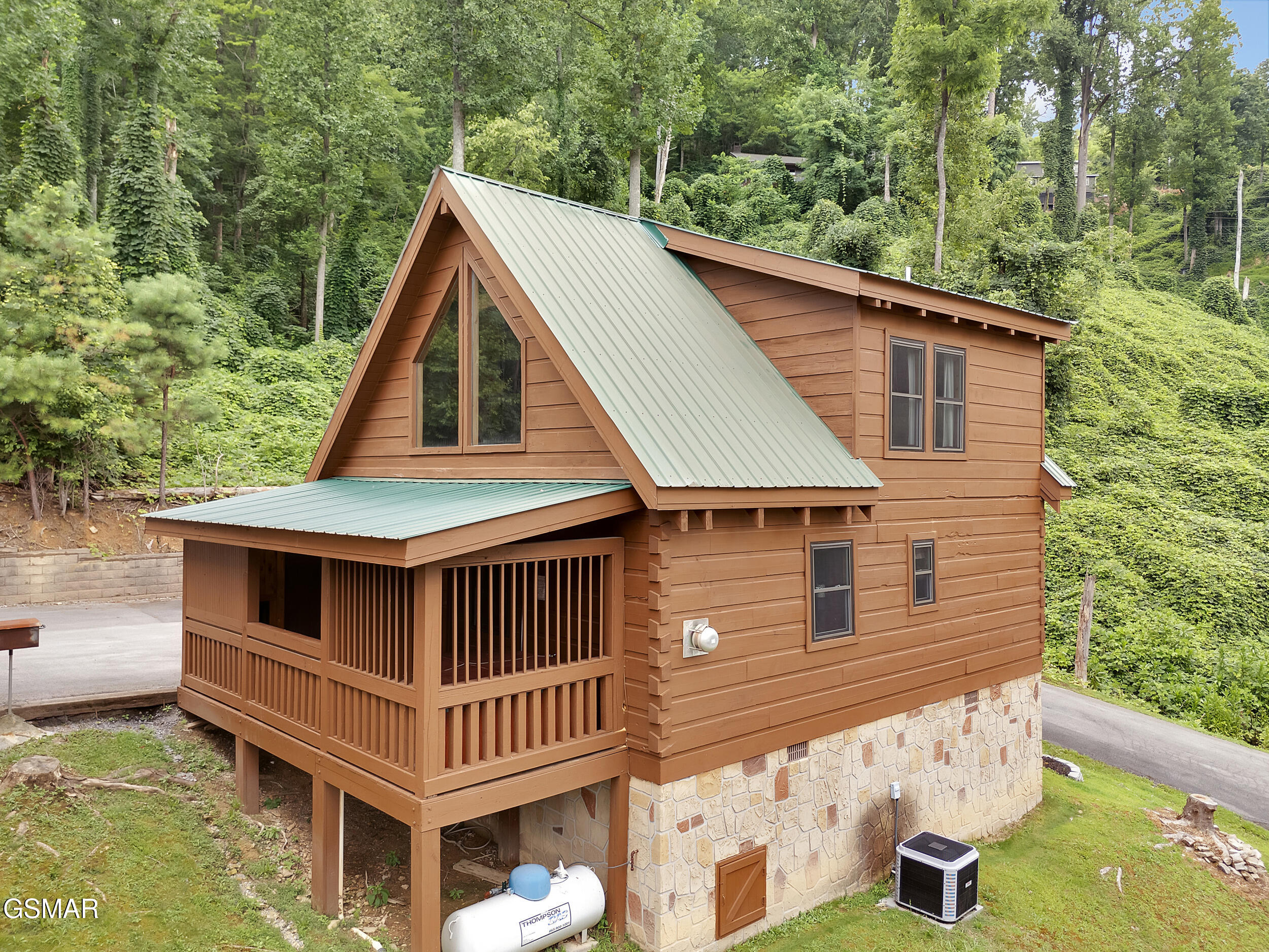 Gatlinburg, Tennessee, 37738, United States, 2 Bedrooms Bedrooms, ,2 BathroomsBathrooms,Residential,For Sale,1930738