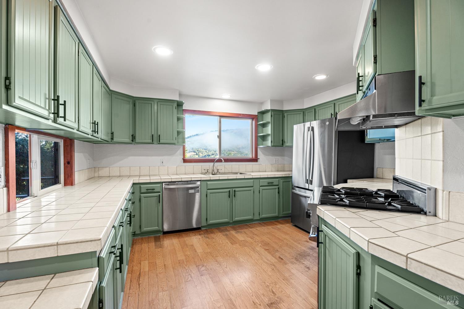 Philo, California, 95466, United States, 3 Bedrooms Bedrooms, ,3 BathroomsBathrooms,Residential,For Sale,1987364