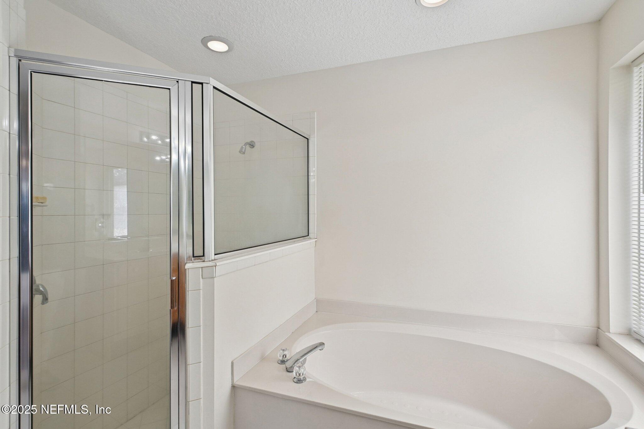 Fleming Island, Florida, 32003, United States, 4 Bedrooms Bedrooms, ,3 BathroomsBathrooms,Residential,For Sale,1993448