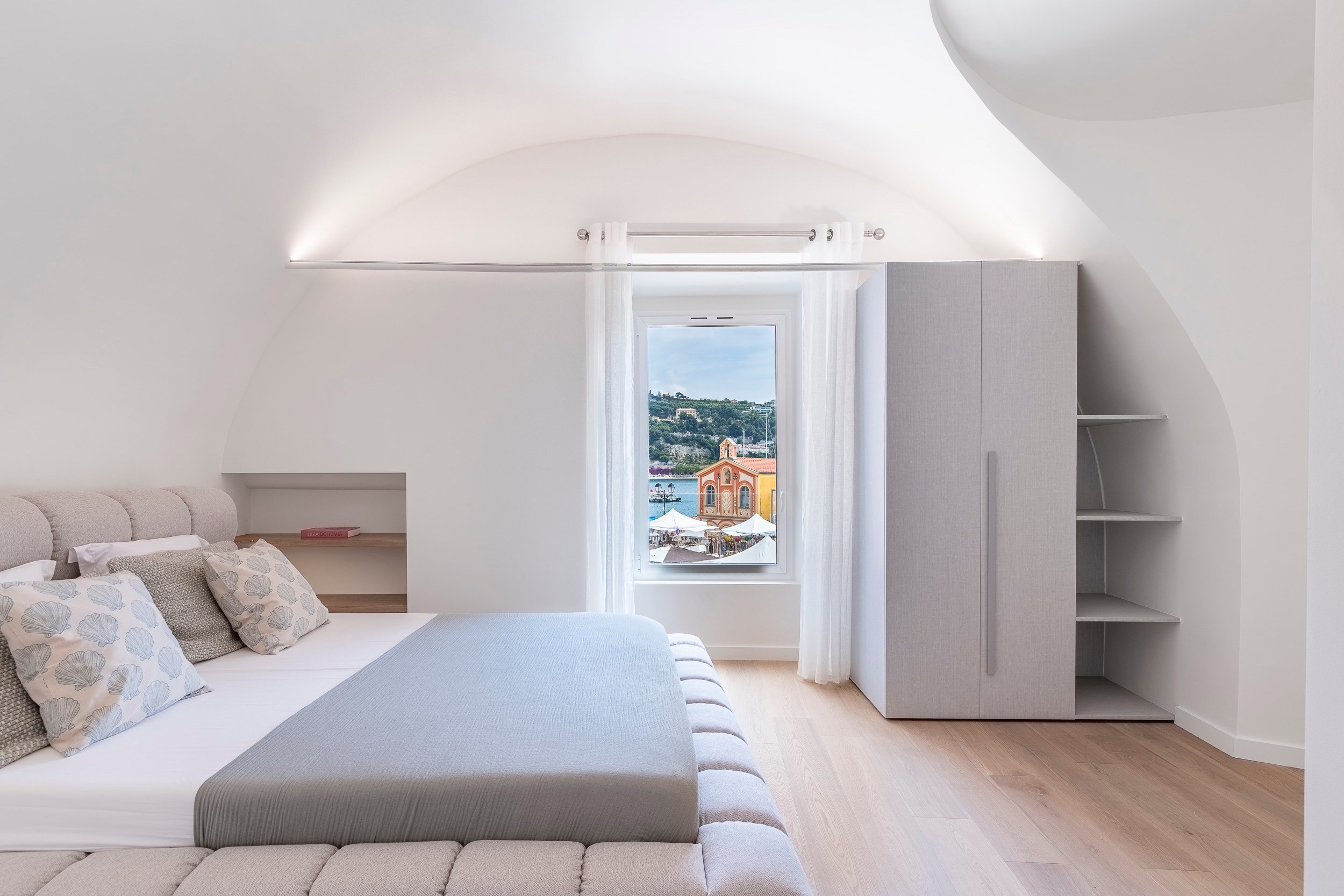  Villefranche-sur-Mer renovated 2-bedroom apartment with sea view, balcony and p… - 物件實景