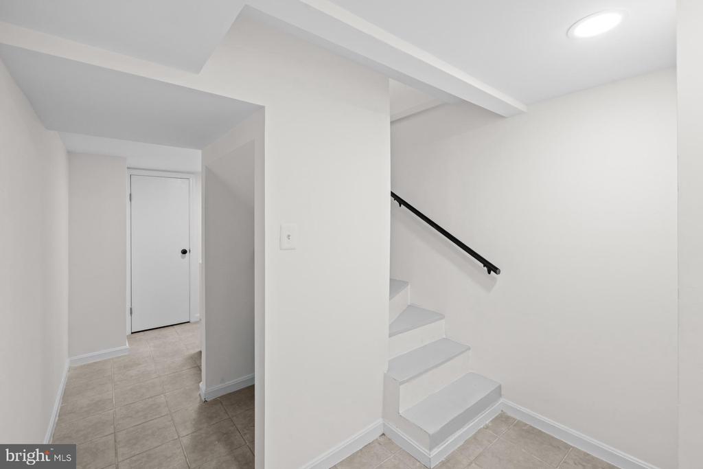 Washington, District of Columbia, 20007, United States, 4 Bedrooms Bedrooms, ,3 BathroomsBathrooms,Residential,For Sale,1975230