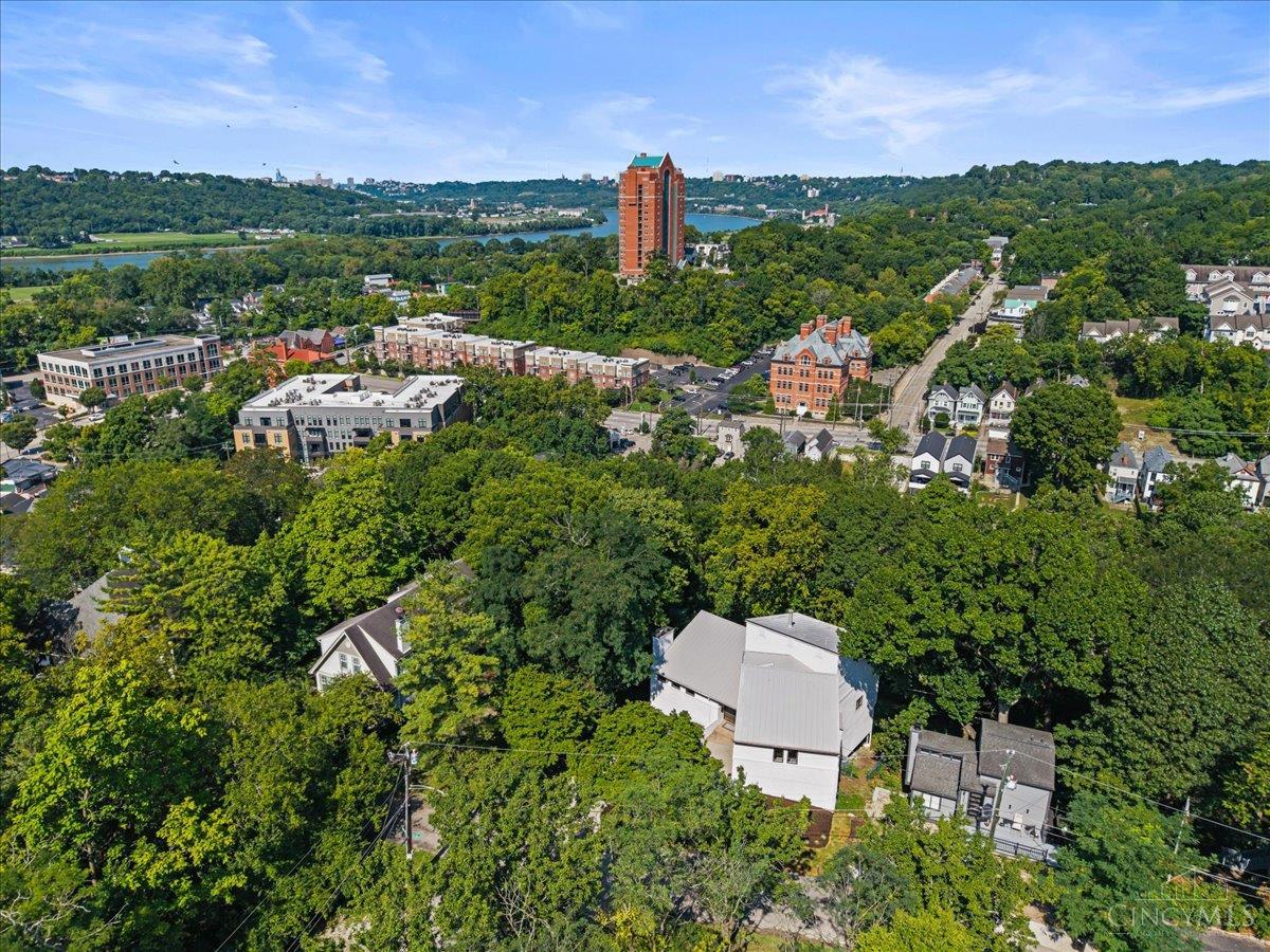Cincinnati, Ohio, 45226, United States, 4 Bedrooms Bedrooms, ,4 BathroomsBathrooms,Residential,For Sale,1912021