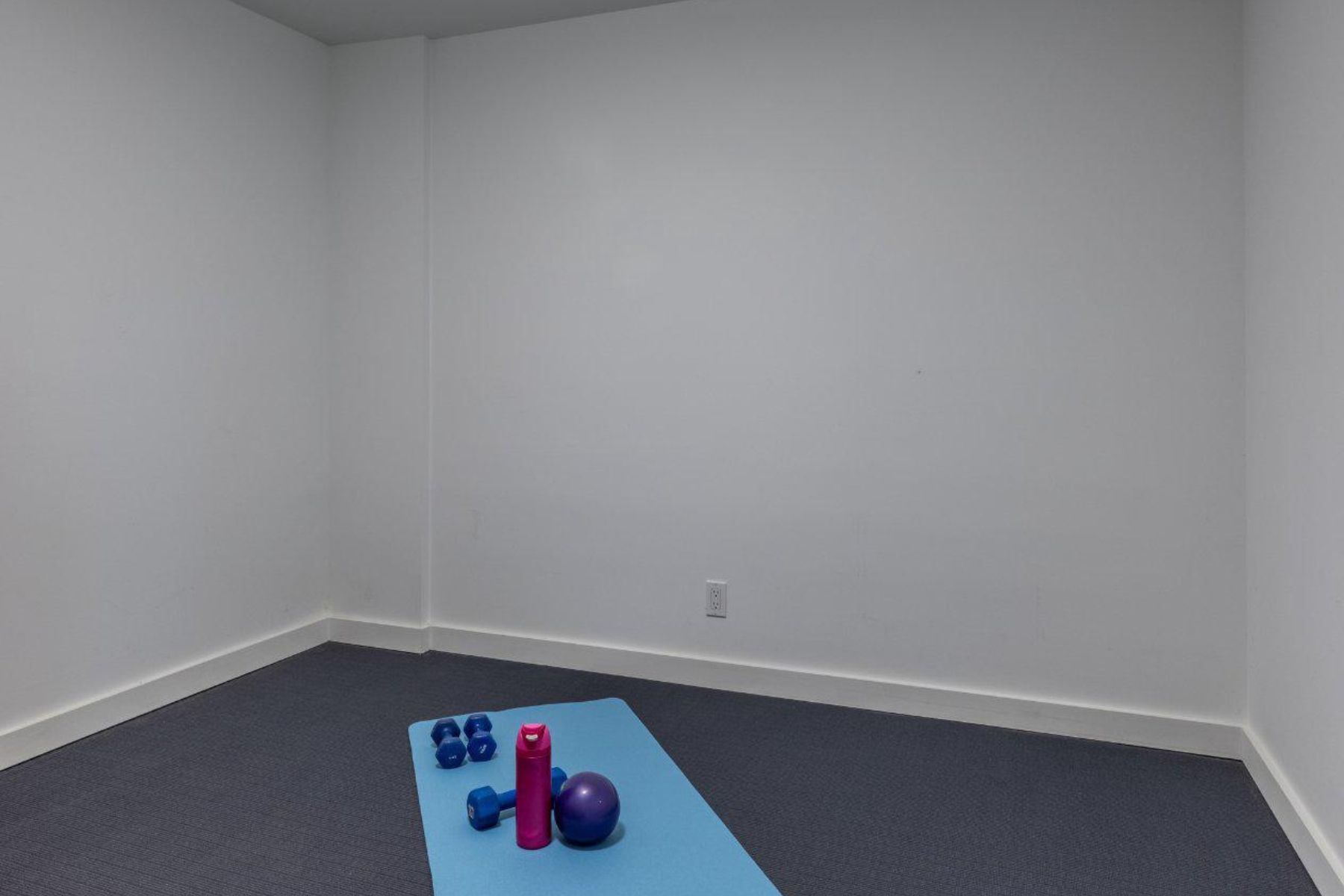  7405 Helmsdale Road, Bethesda, MD, 20817 - 物件實景