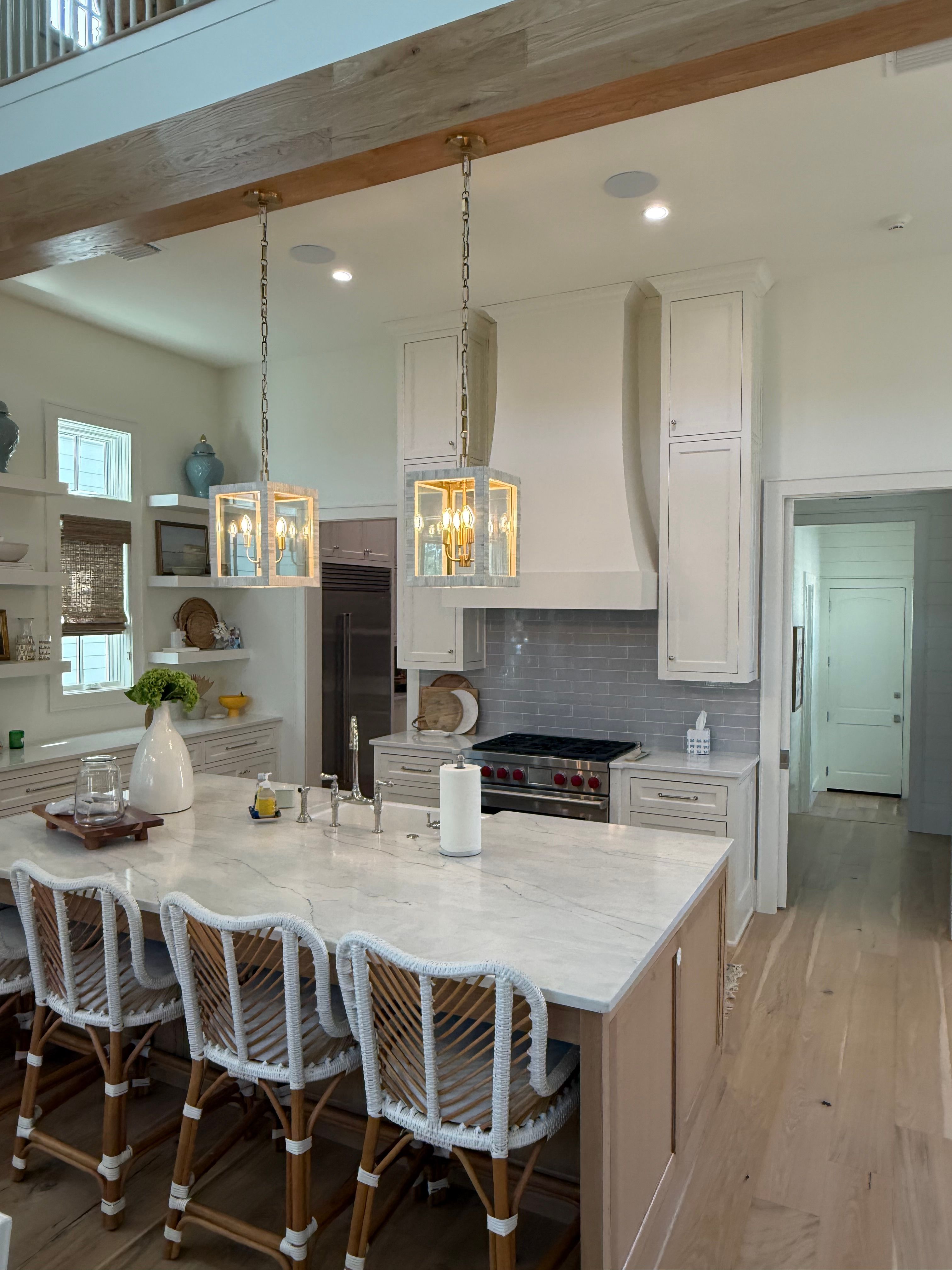  Refined Coastal Residence With Designer Interiors And Exceptional Craftsmanship - 物件實景