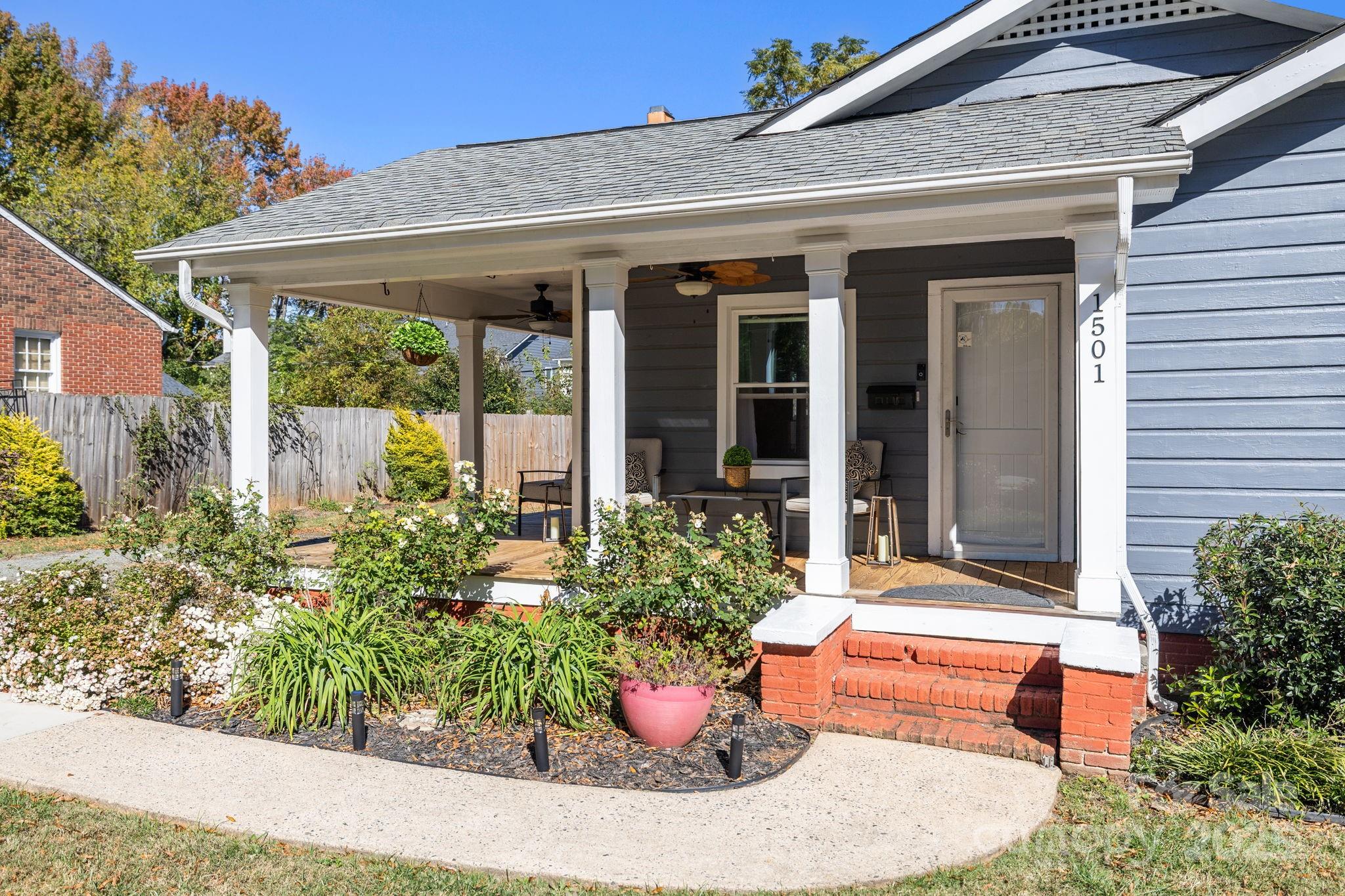 Charlotte, North Carolina, 28205, United States, 2 Bedrooms Bedrooms, ,2 BathroomsBathrooms,Residential,For Sale,1987651