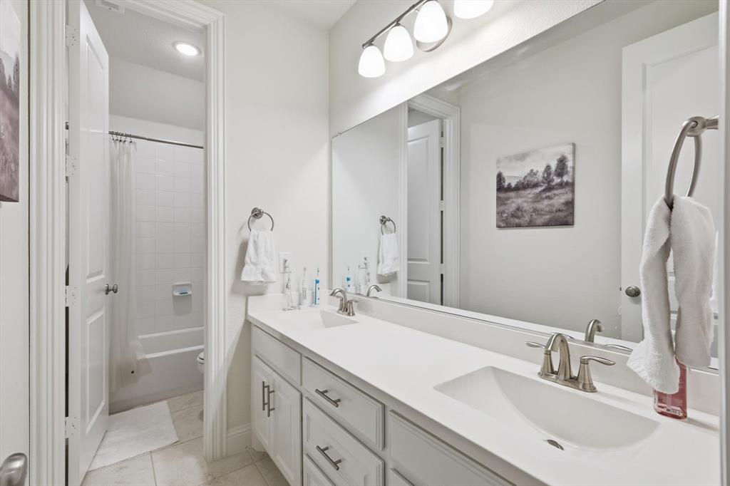 Little Elm, Texas, 75068, United States, 4 Bedrooms Bedrooms, ,4 BathroomsBathrooms,Residential,For Sale,1985757