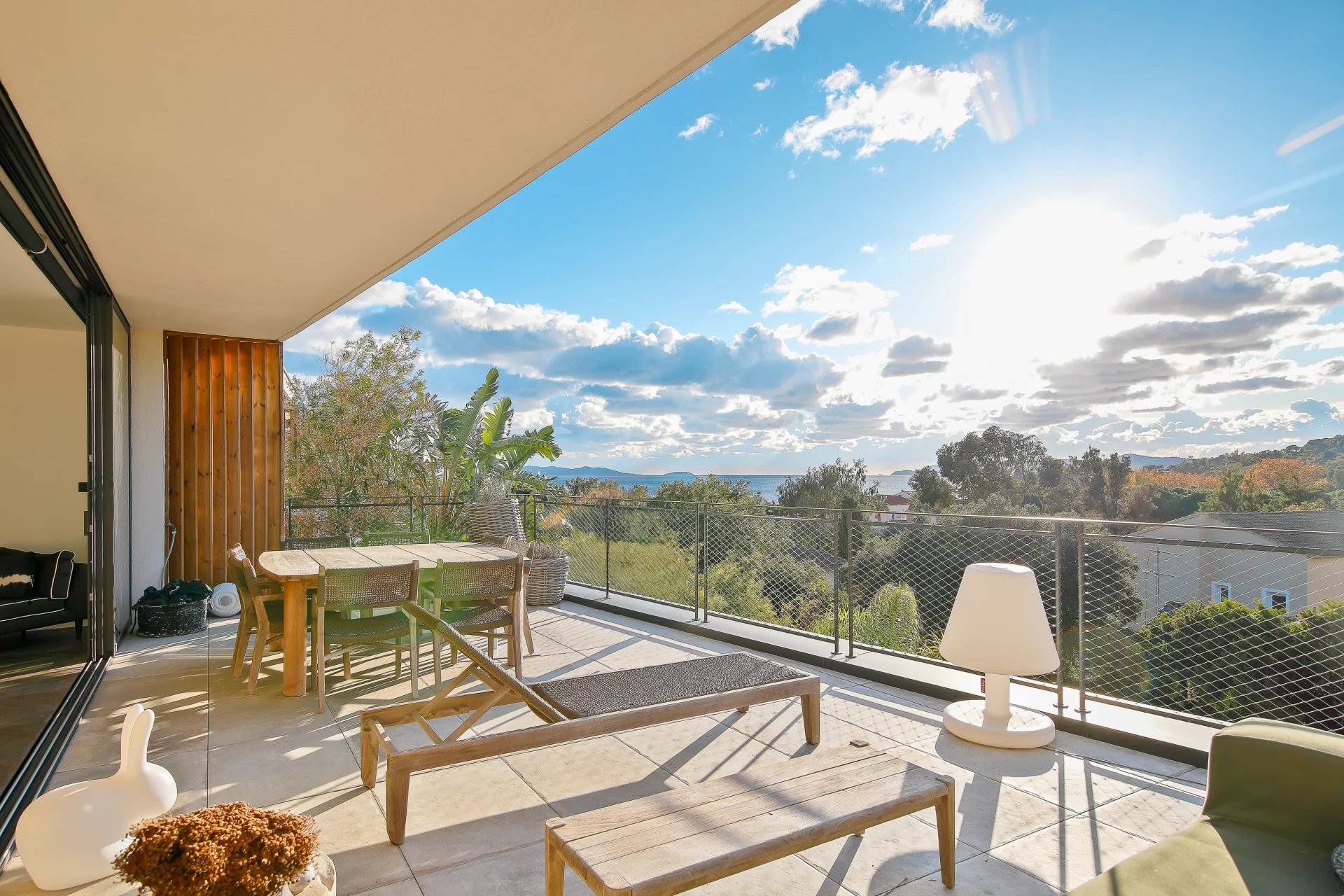 Le Lavandou, Provence-Alpes-Côte d’Azur, 83980, FR, 4 Bedrooms Bedrooms, ,Residential,For Sale,1998192