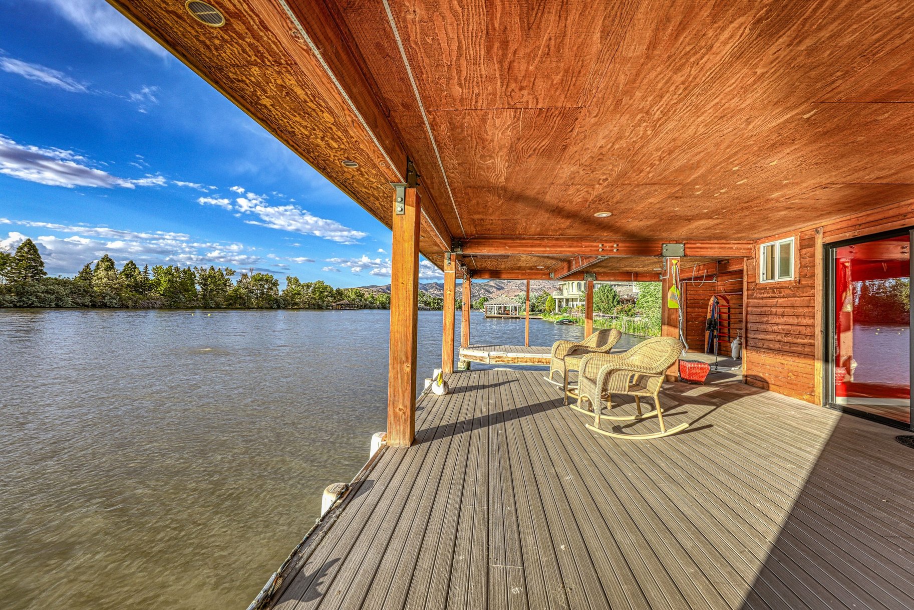  A Rare Lakefront Estate in the Heart of Reno no in One of Northern Nevada