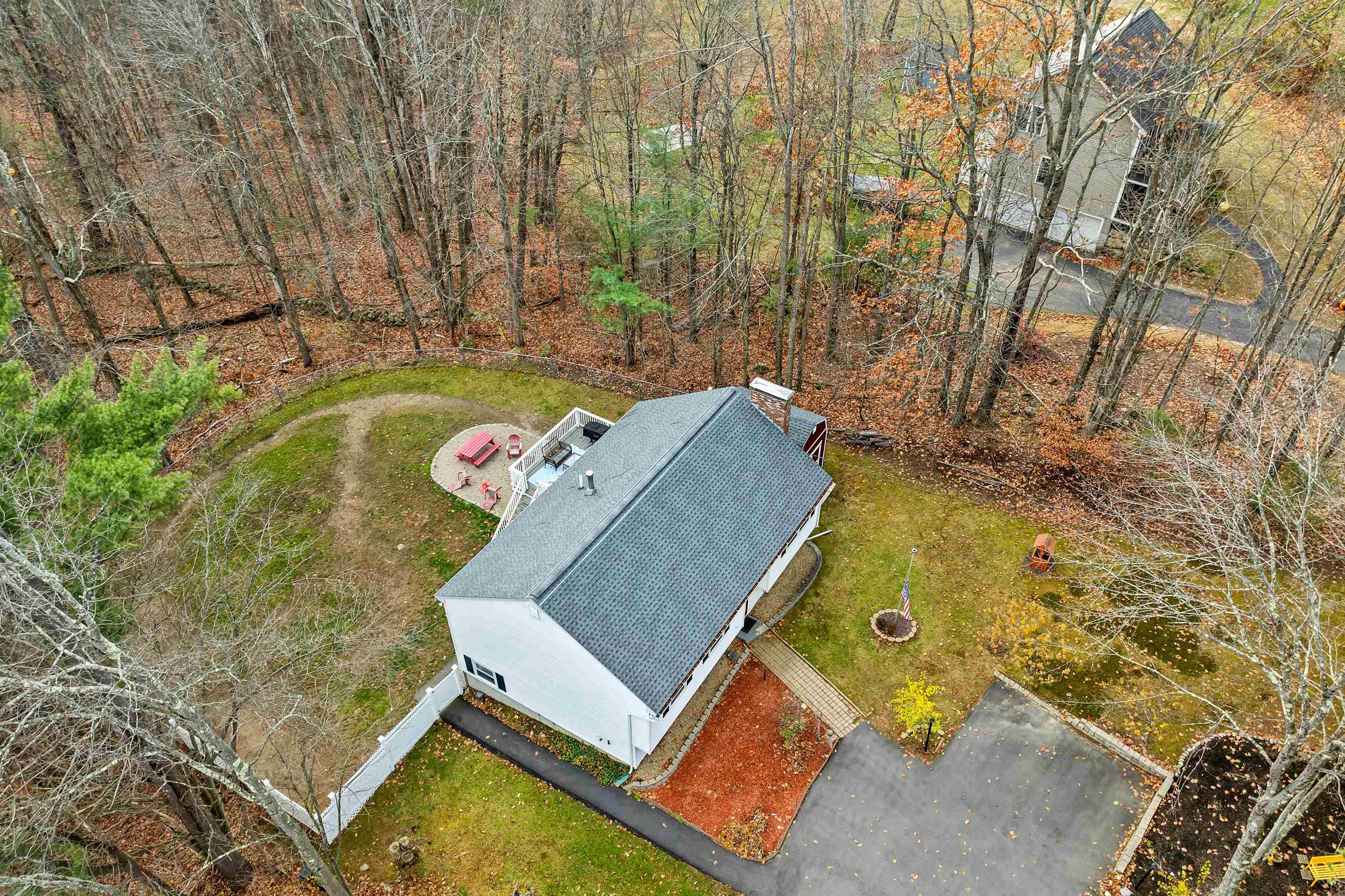 Hooksett, New Hampshire, 03106, United States, 3 Bedrooms Bedrooms, ,2 BathroomsBathrooms,Residential,For Sale,1992104