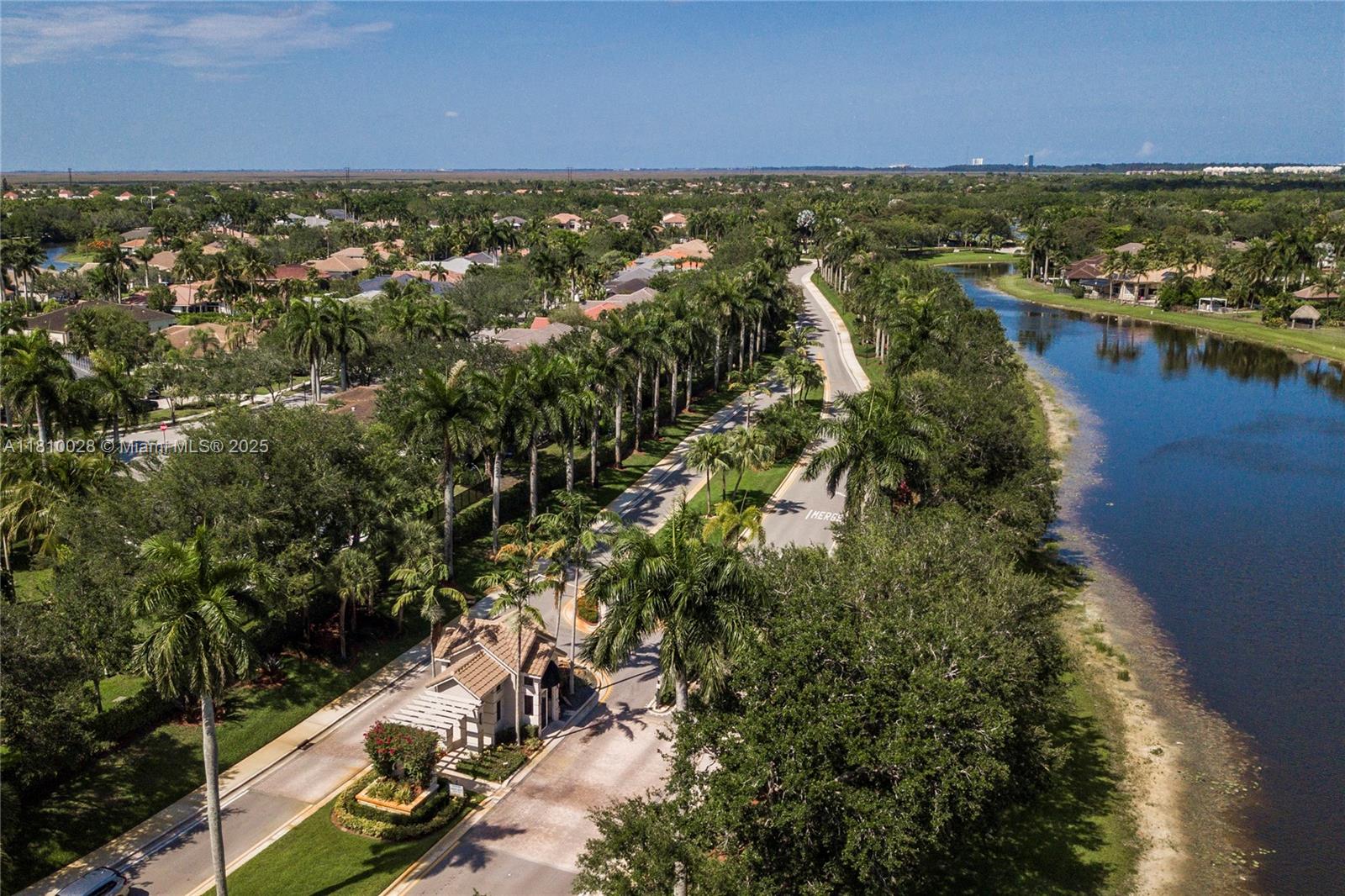 Weston, Florida, 33327, United States, 5 Bedrooms Bedrooms, ,5 BathroomsBathrooms,Residential,For Sale,1837536