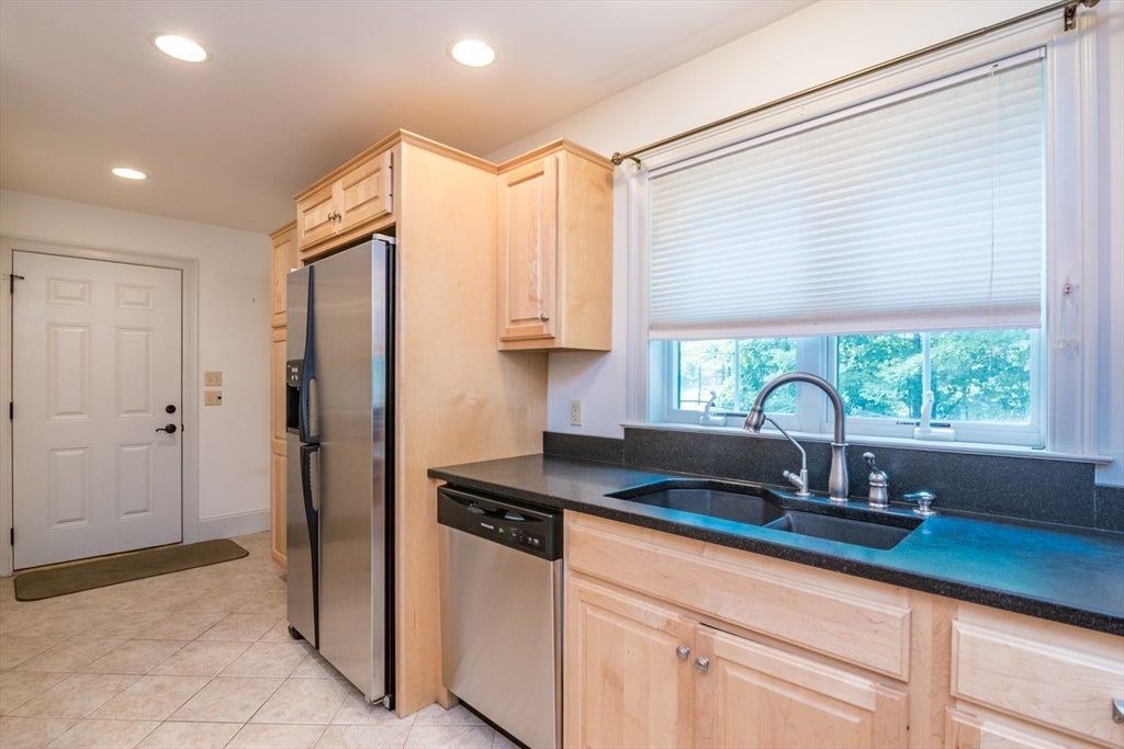Bernardston, Massachusetts, 01337, United States, 3 Bedrooms Bedrooms, ,3 BathroomsBathrooms,Residential,For Sale,1912455
