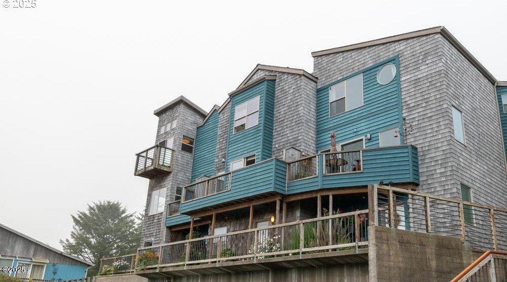 Depoe Bay, Oregon, 97341, United States, 3 Bedrooms Bedrooms, ,4 BathroomsBathrooms,Residential,For Sale,1939228