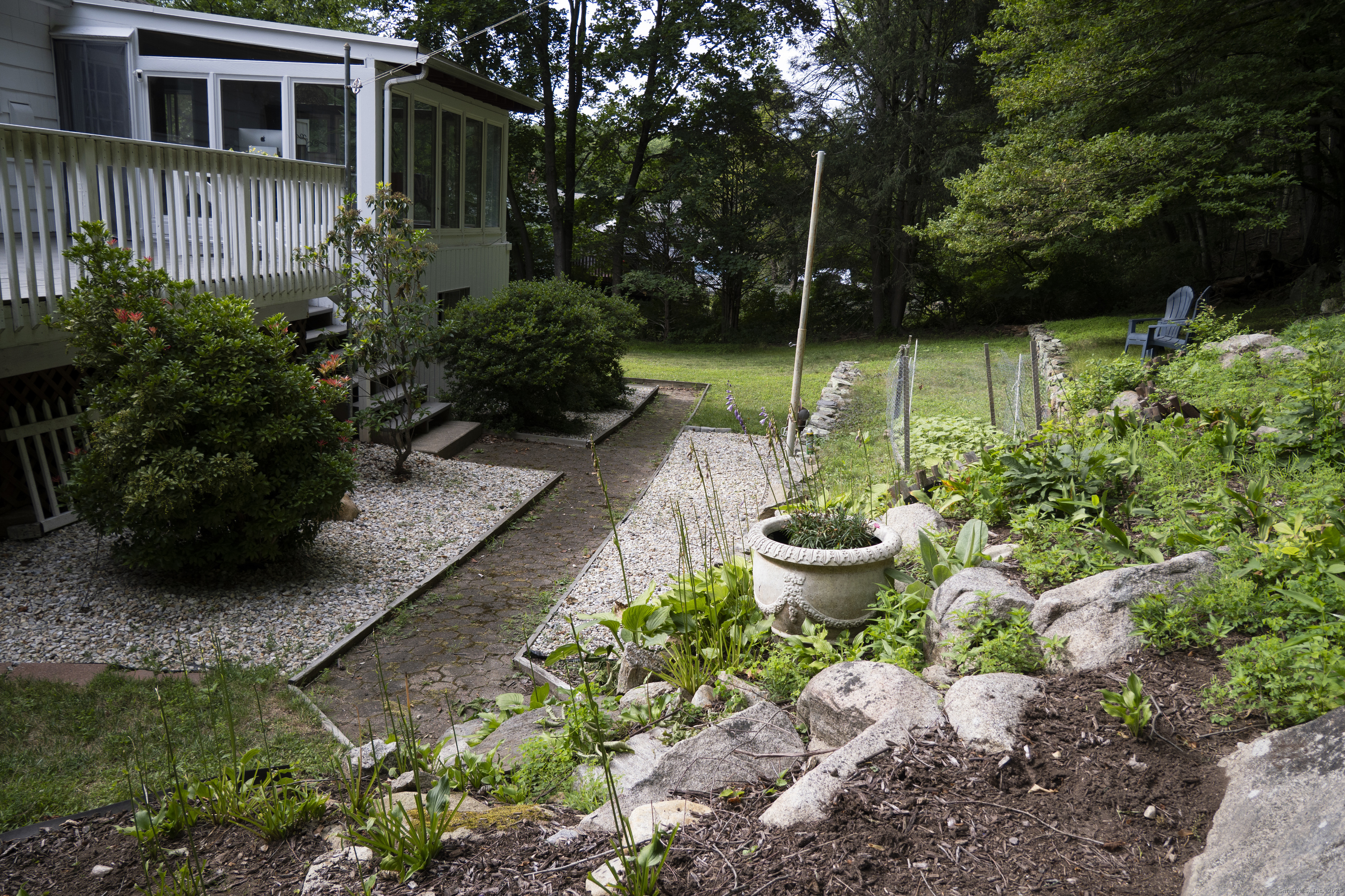 Trumbull, Connecticut, 06611, United States, 3 Bedrooms Bedrooms, ,3 BathroomsBathrooms,Residential,For Sale,1937031