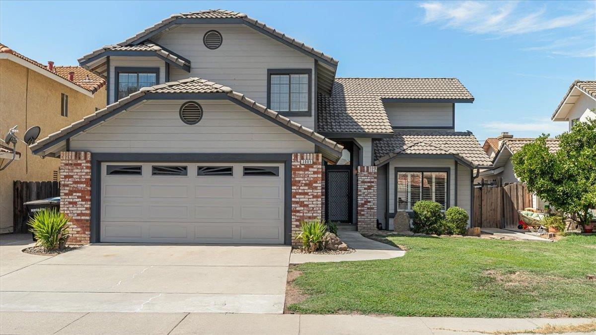 Ceres, California, 95307, United States, 4 Bedrooms Bedrooms, ,3 BathroomsBathrooms,Residential,For Sale,1938445