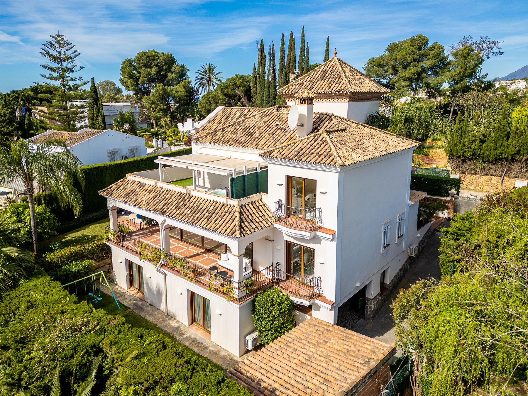  Villa with independent apartment in Nueva Milla de Oro, Estepona - 物件實景