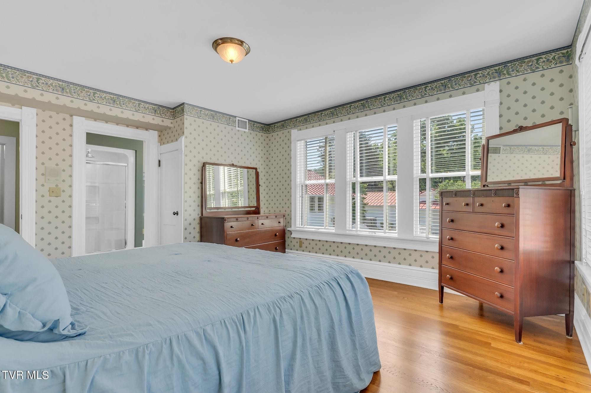 Big Stone Gap, Virginia, 24219, United States, 4 Bedrooms Bedrooms, ,3 BathroomsBathrooms,Residential,For Sale,1984528