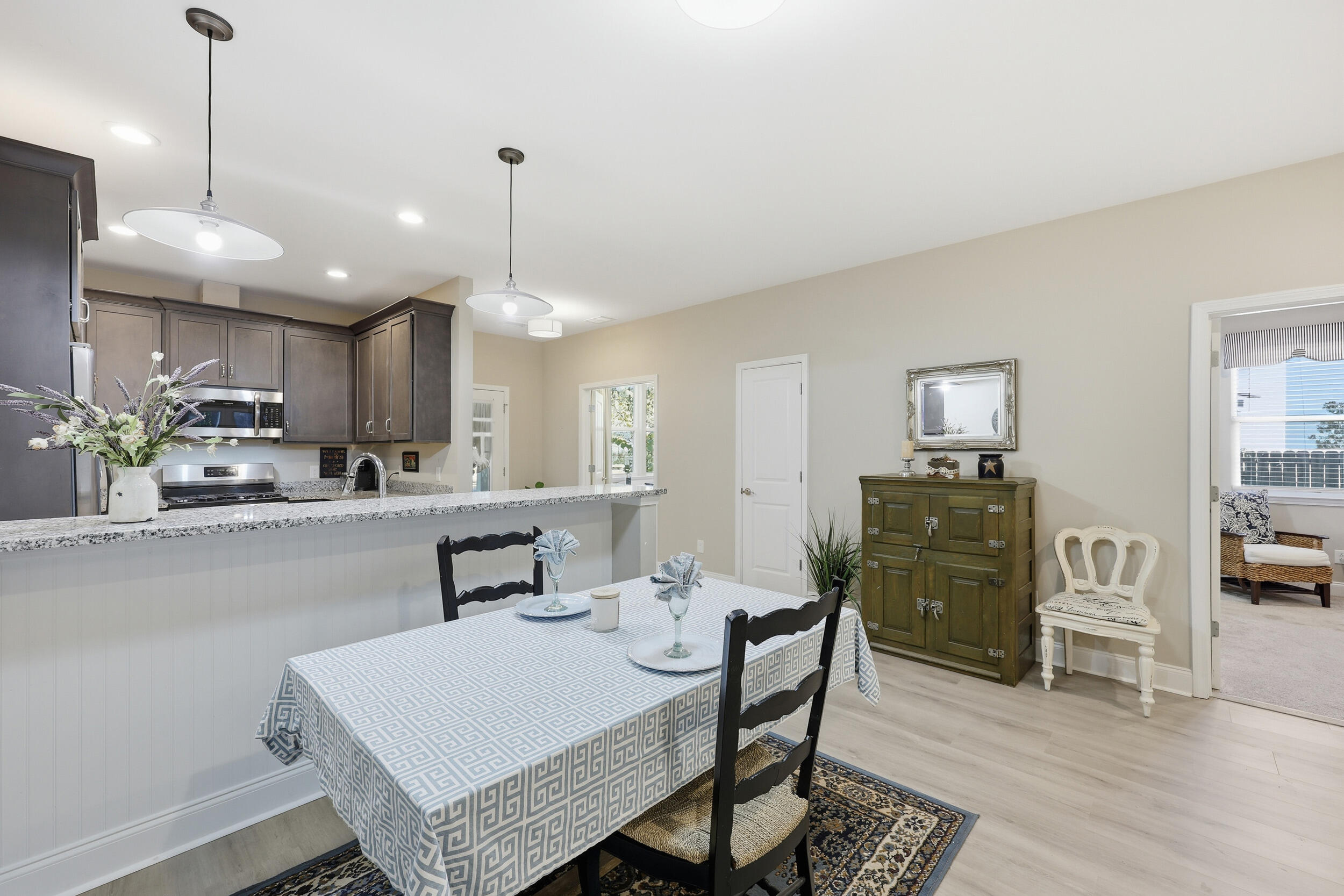 Mount Pleasant, South Carolina, 29466, United States, 3 Bedrooms Bedrooms, ,2 BathroomsBathrooms,Residential,For Sale,1992922