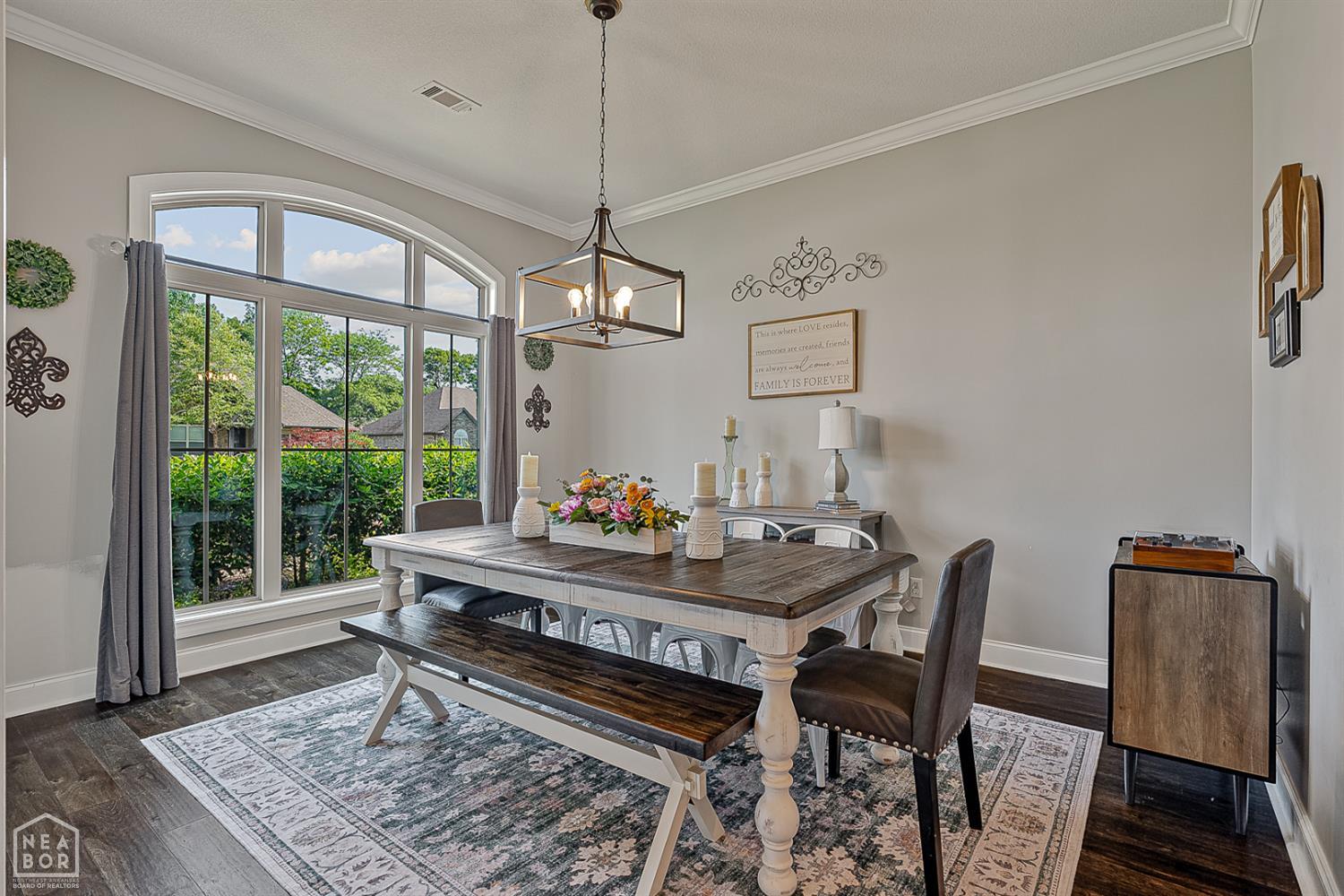 Jonesboro, Arkansas, 72404, United States, 5 Bedrooms Bedrooms, ,4 BathroomsBathrooms,Residential,For Sale,1978378