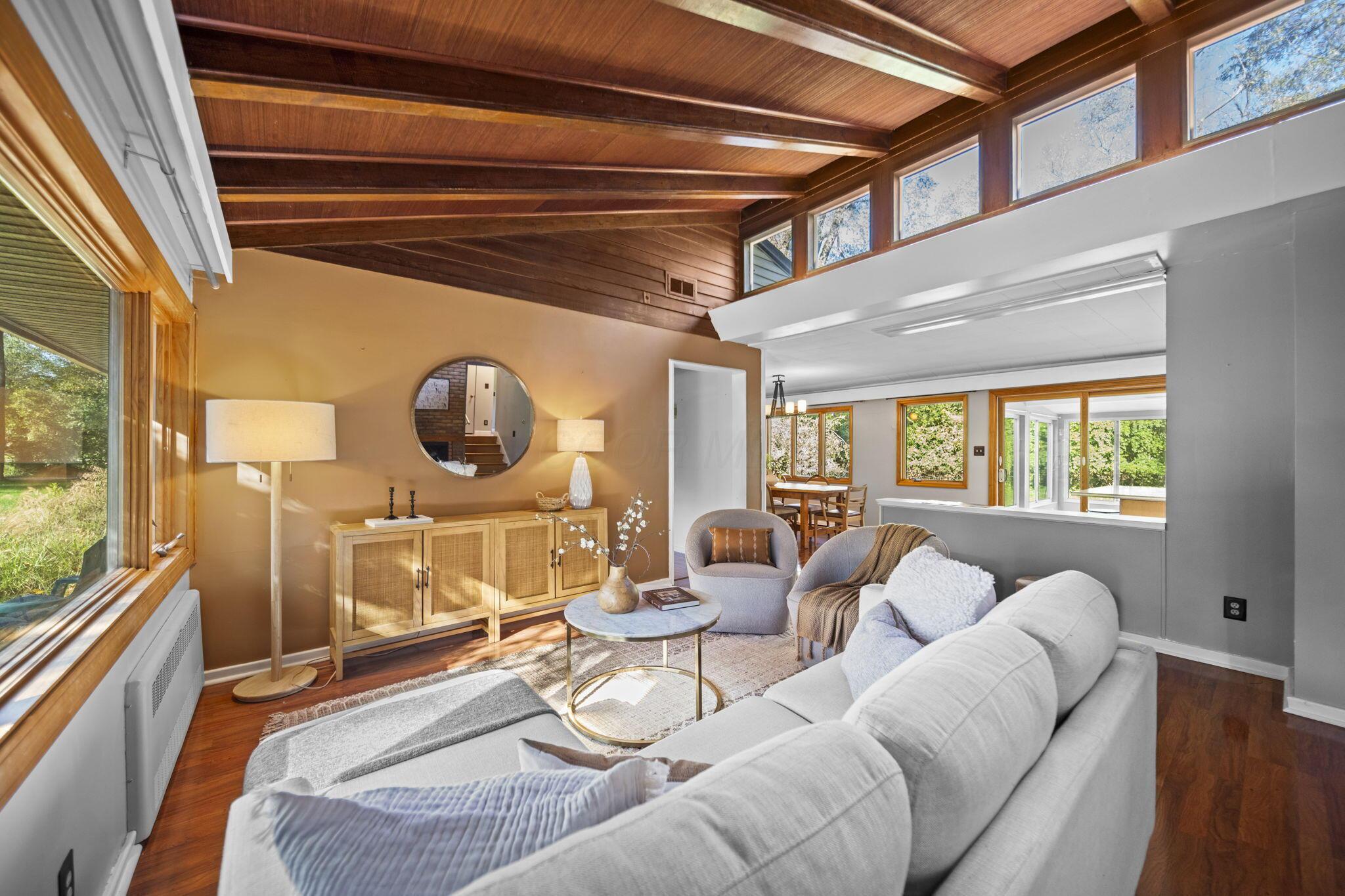 Columbus, Ohio, 43221, United States, 3 Bedrooms Bedrooms, ,4 BathroomsBathrooms,Residential,For Sale,1951333