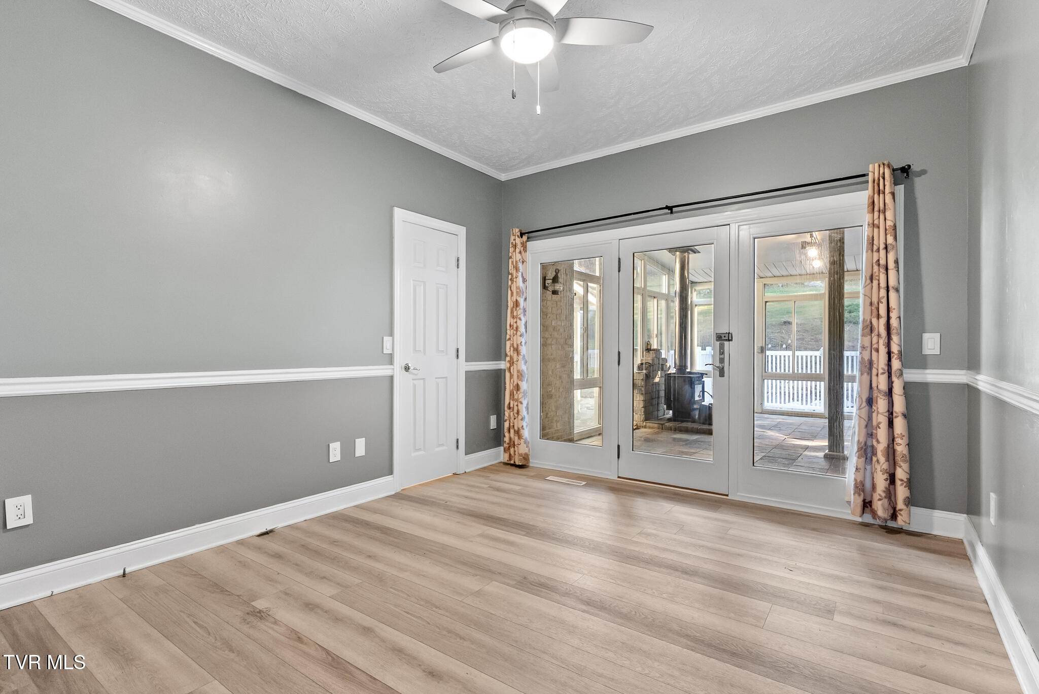 Wytheville, Virginia, 24382, United States, 4 Bedrooms Bedrooms, ,3 BathroomsBathrooms,Residential,For Sale,2005491