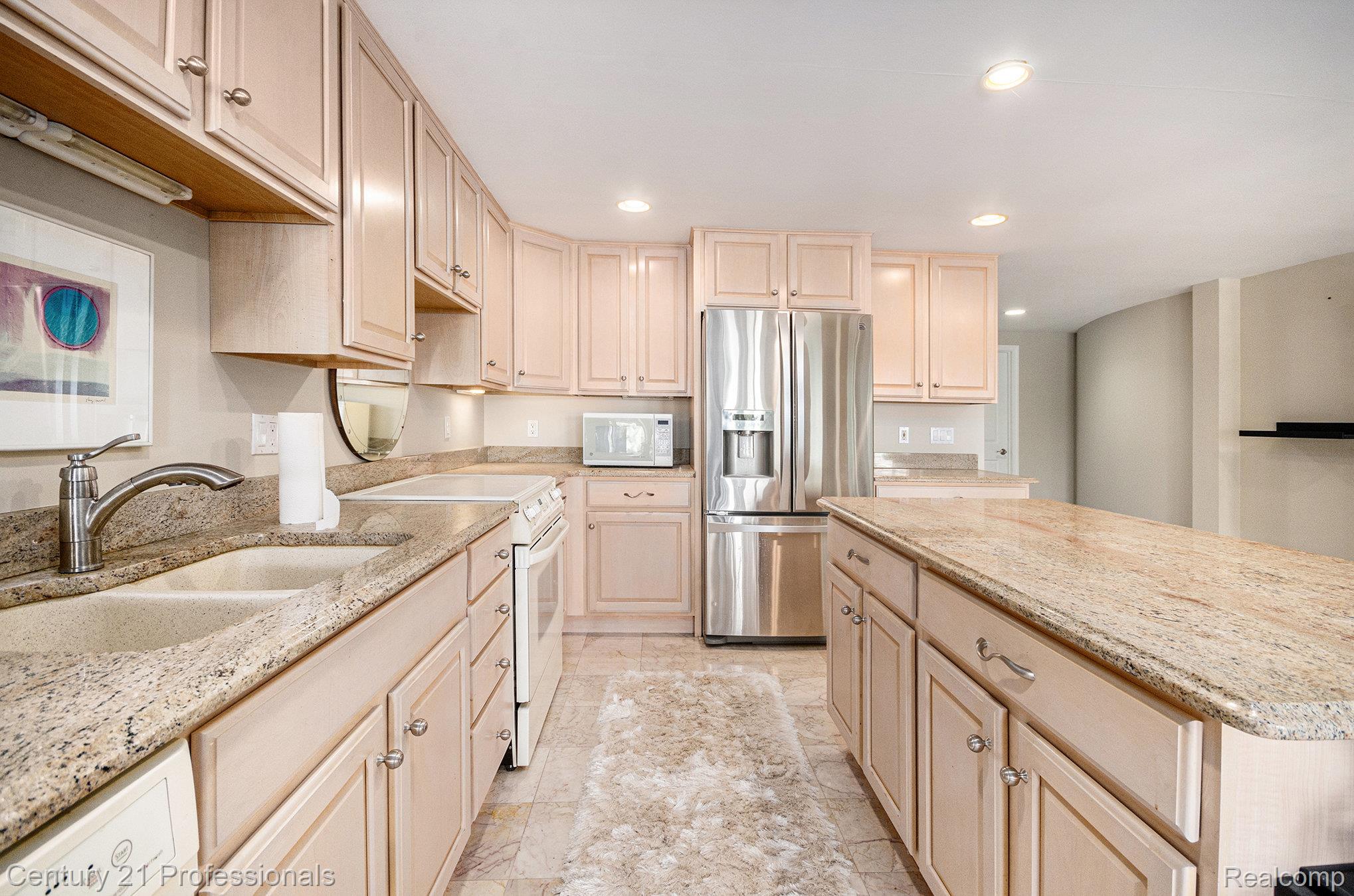 WhiteLake, Michigan, 48386, United States, 4 Bedrooms Bedrooms, ,4 BathroomsBathrooms,Residential,For Sale,1895235