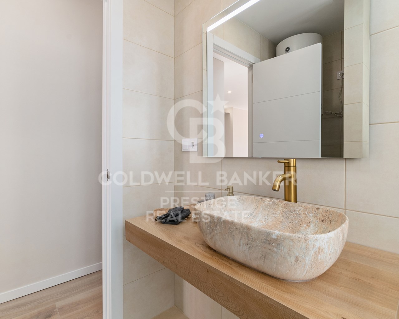 Barcelona, Catalonia, ES, 3 Bedrooms Bedrooms, ,2 BathroomsBathrooms,Residential,For Sale,1713051