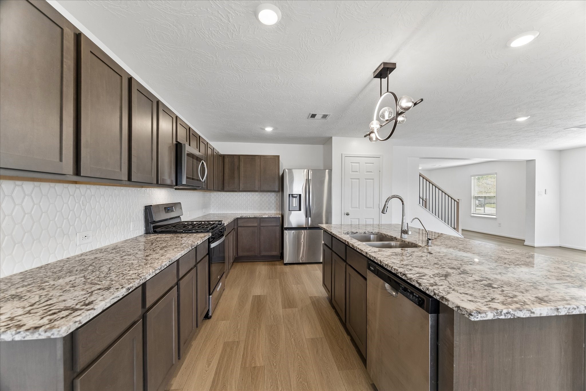  2531 Eden Ridge Way - 物件實景