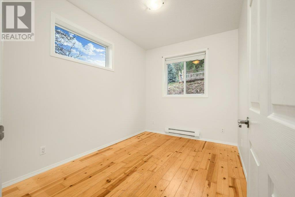 VERNON, British Columbia, V1H 1J9, CA, 6 Bedrooms Bedrooms, ,3 BathroomsBathrooms,Residential,For Sale,1858215