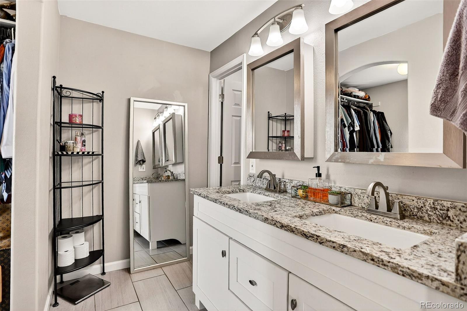 Centennial, Colorado, 80015, United States, 4 Bedrooms Bedrooms, ,2 BathroomsBathrooms,Residential,For Sale,1988993